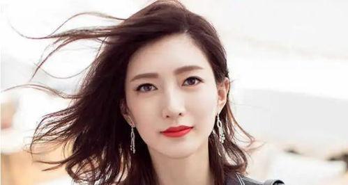 江疏影与明星合照,星光熠熠的友谊瞬间！