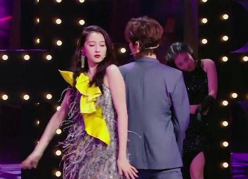 明星肢体接触,明星间的亲密肢体互动瞬间