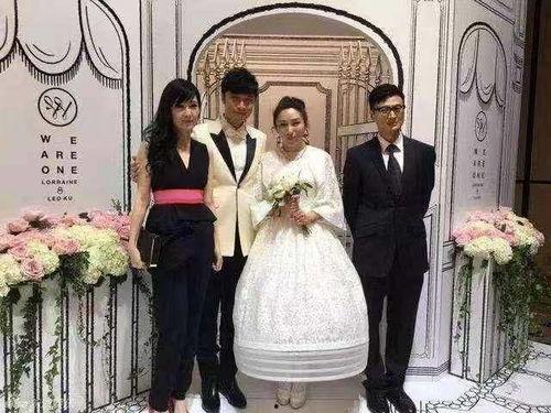 明星与经纪人结婚,明星与经纪人喜结连理，爱情事业双丰收