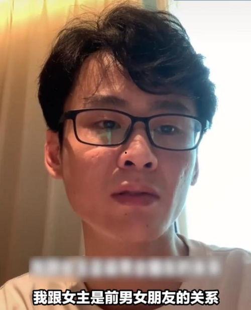 吃瓜宿舍眼镜女生,揭秘校园生活趣事