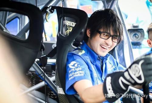 韩寒明星赛车