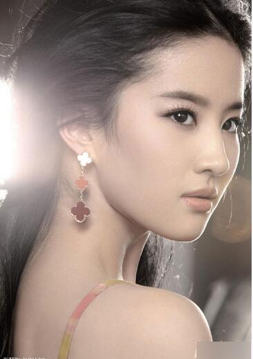 明星刘亦菲,从仙气女神到影视界璀璨明珠的蜕变之路