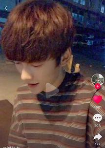 抖音百万男男网红,揭秘网络红人的崛起之路