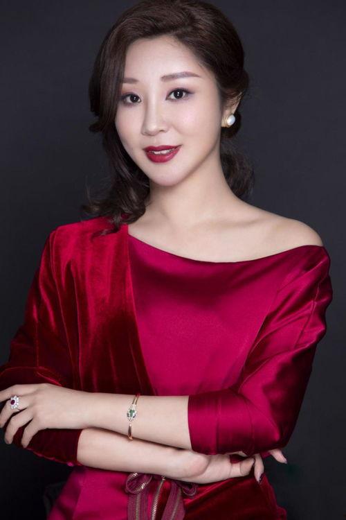 网红郑小美,网络红人的崛起与影响力