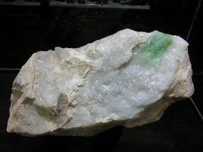 青海料毛料怎么看品质好,揭秘优质毛料的特征与生成技巧