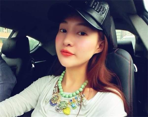 网红和白富美,揭秘网络时代的璀璨双星